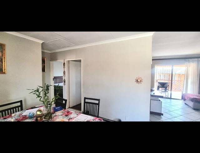 2 BEDROOM TOWNHOUSE FOR SALE IN AMBERFIELD